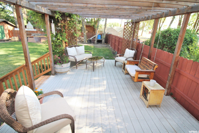 COVERED BACK DECK