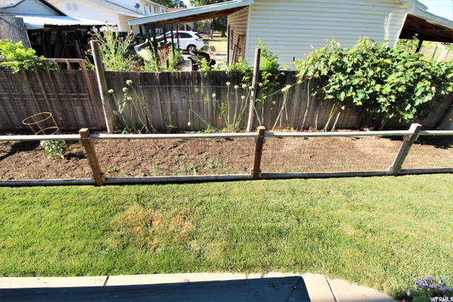 GARDEN AREA-OTHER VIEW