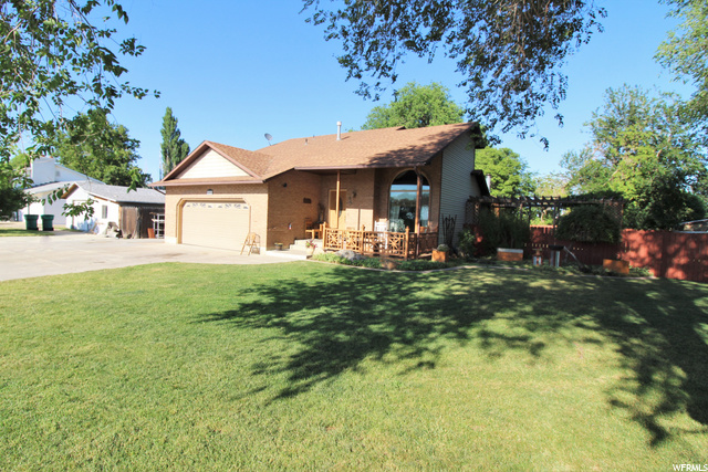 FRONT OF HOME - OTHER VIEW
