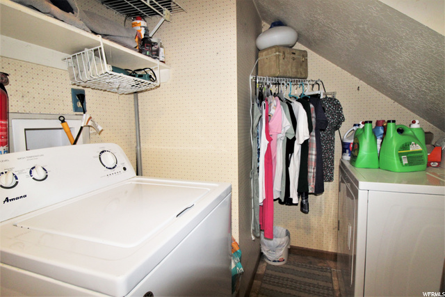 MAIN FLOOR LAUNDRY ROOM