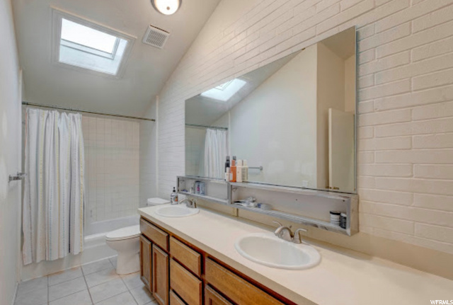 Upper Level Bathroom