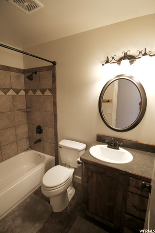 Guest/ Shared bathroom