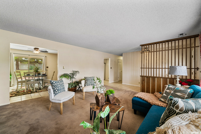 9-Living Rm Reverse Pic