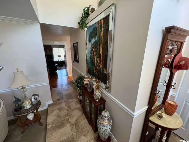 Entry leading to study/3rd bedroom