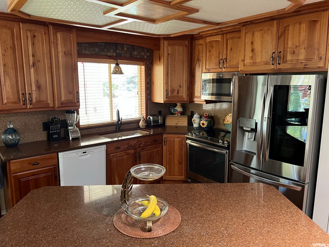 Kitchen 1