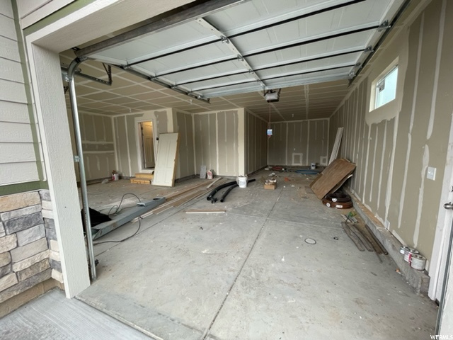Deep 3rd/4th Car Garage