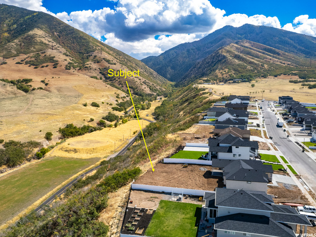 Home Location-Canyon Background