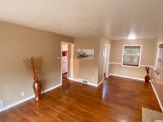 Living room/dining room