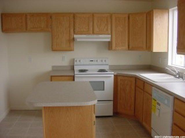 288 S 500 E #G-2, Clearfield, UT 84015 — photo 2