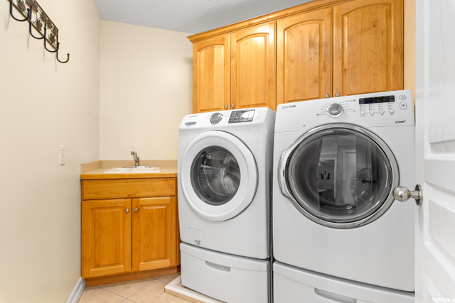 Upstairs laundry room - located right across from the master suite