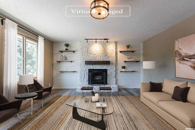 Virtually staged
