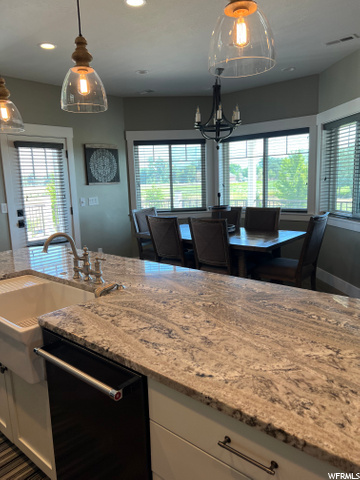 Kitchen/ Nook