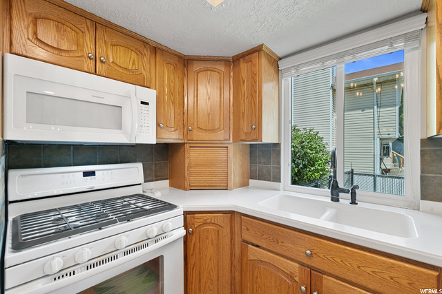 1107 W 450 S, Layton, UT 84041 — photo 8