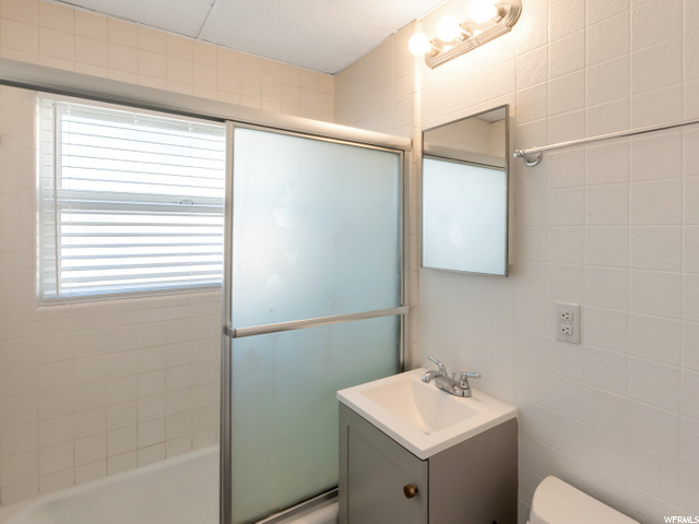 Main Floor Bathroom