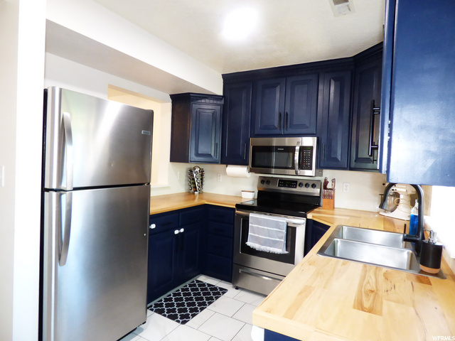 Newer appliances in the Kitchen