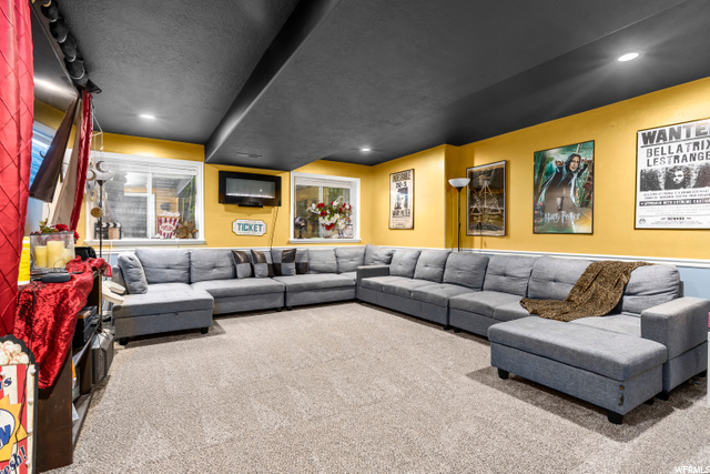 Theatre room or bedroom 4