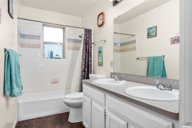 Level 2 Bath