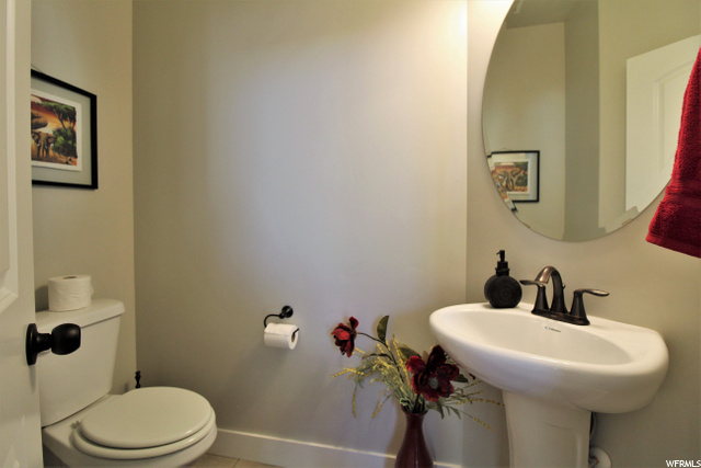 1/2 BATH