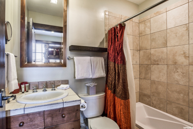 Guest Bath 2