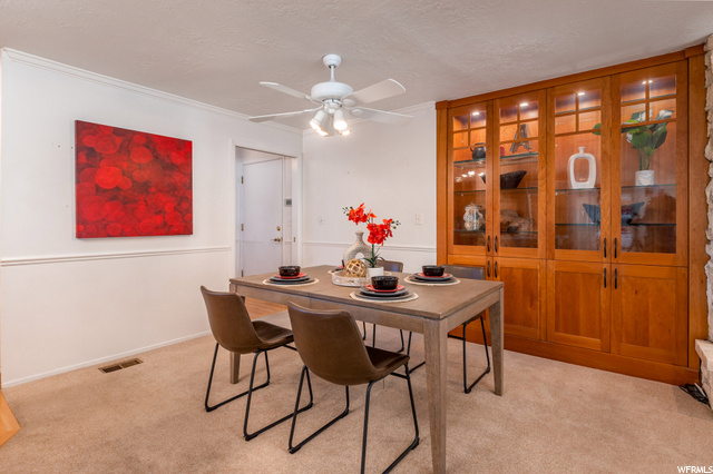 Semi-formal dining area