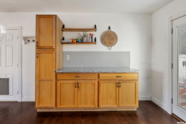 Pantry/Coffee bar area