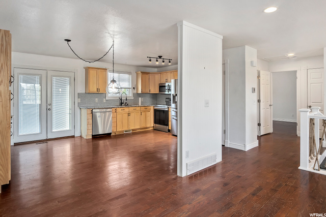 Kitchen/Dining