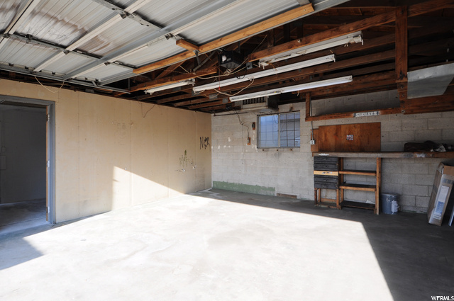 Garage with Heater