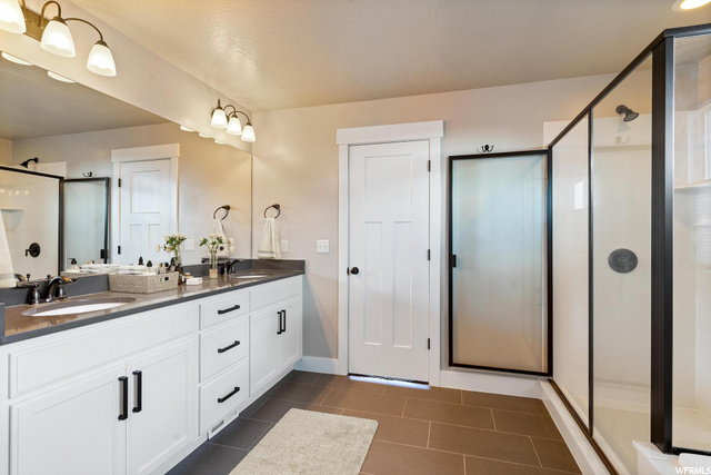 Double Vanity & Large Walk-in Shower