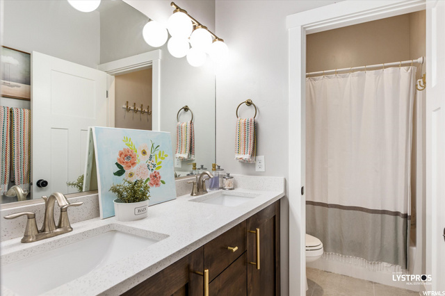 Upstairs Bath