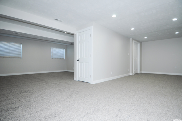 Basement family (basement)