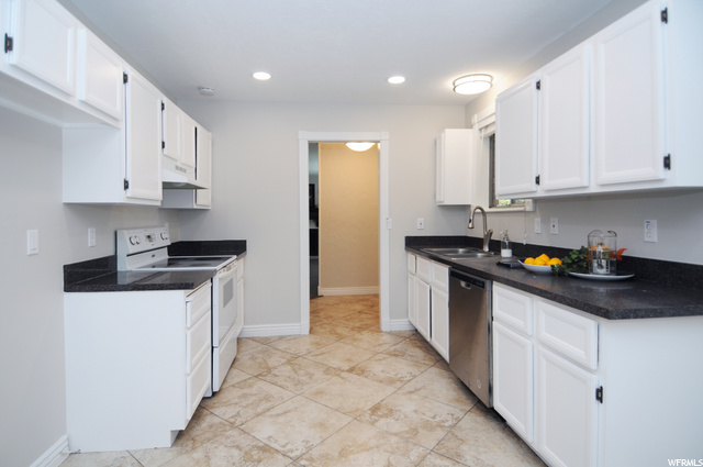 Kitchen (main)