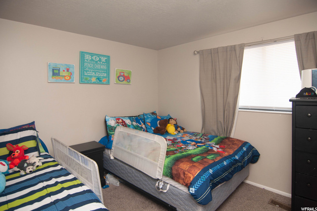 second upstairs bedroom