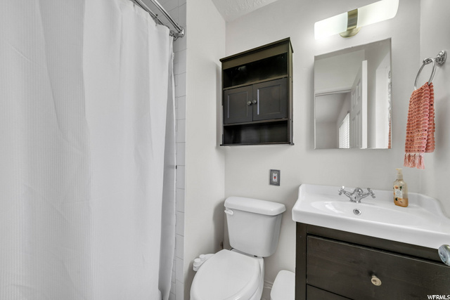 en suite bathroom