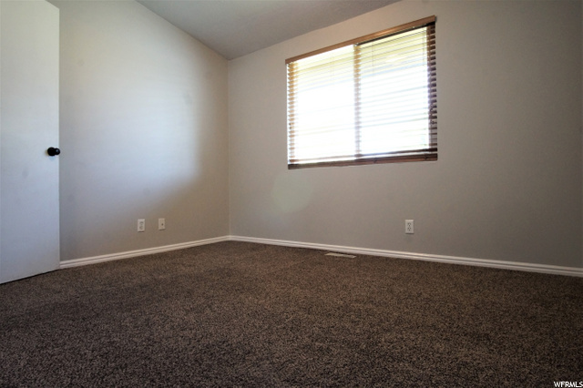 East Bedroom (4of4)