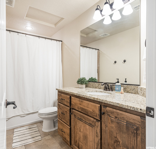 Main Bathroom - Upstairs