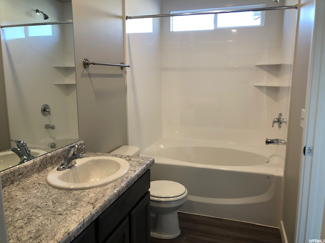 MASTER BATH GARDEN TUB