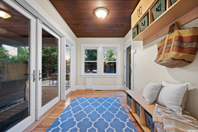 Mud room