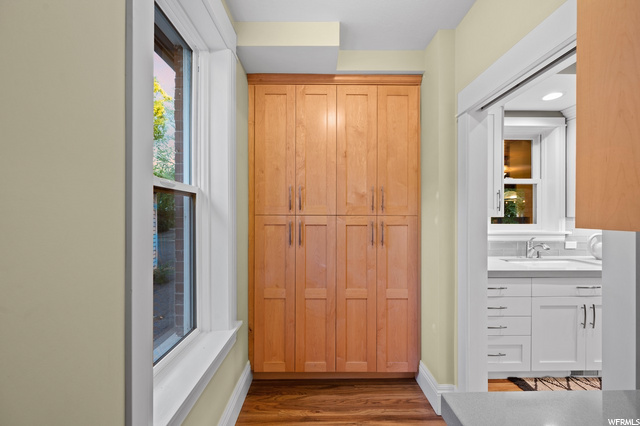 Walk in pantry