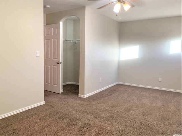 Large Master w/ Sitting Space!