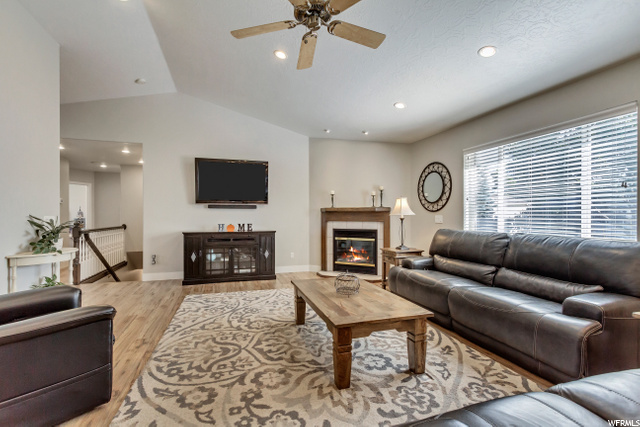 GREAT ROOM WITH WOOD FLOORNG