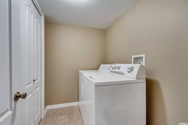 LOWER LEVEL LAUNDRY ROOM WITH WASHER/DRYER INCLUDE