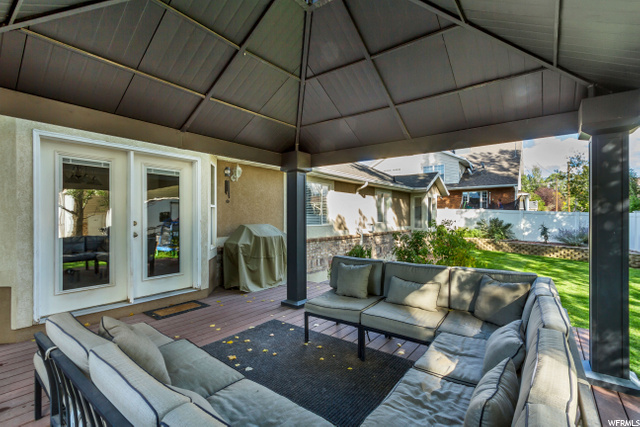 TREX DECK WITH GAZEBO