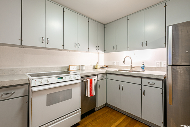 Kitchen 2