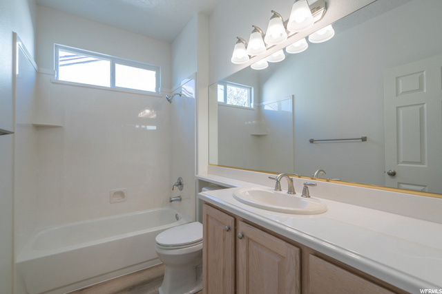 2nd Bathroom