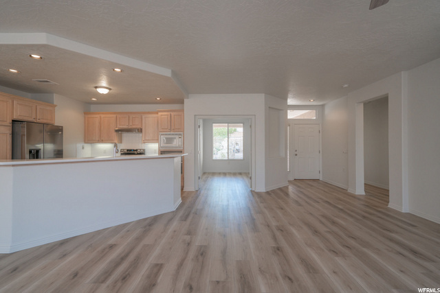 Kitchen & Den