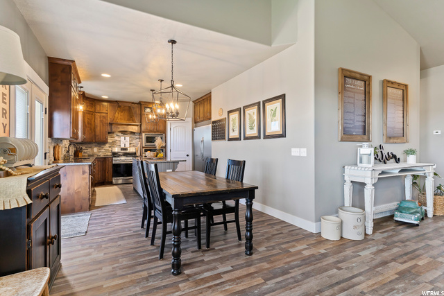 Dining/Kitchen