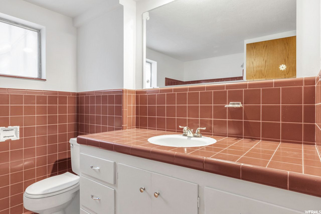 Downstairs Bathroom