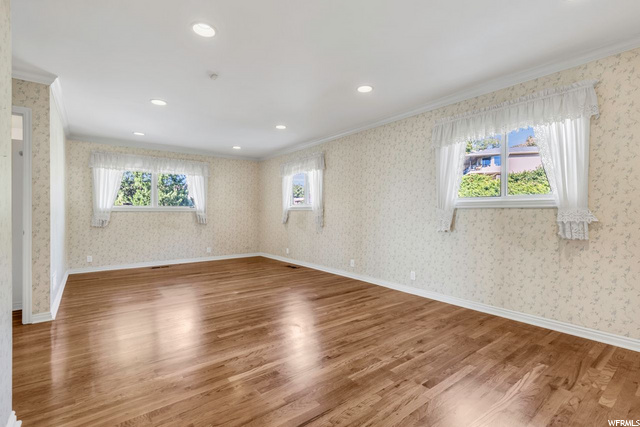 Large Master Bedroom