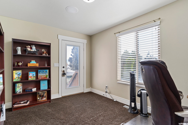 Office/Sitting room off Master Bedroom