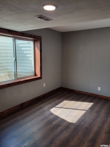 Basement Guest Bedroom 3